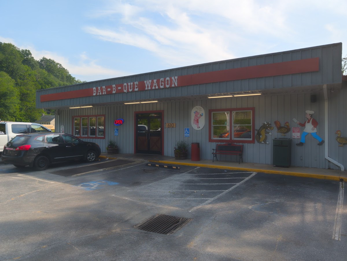 Bar-B-Que Wagon storefront